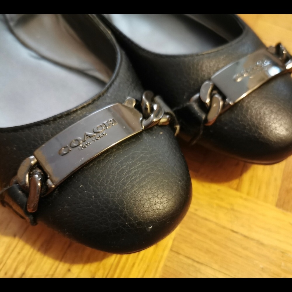 Coach flats
